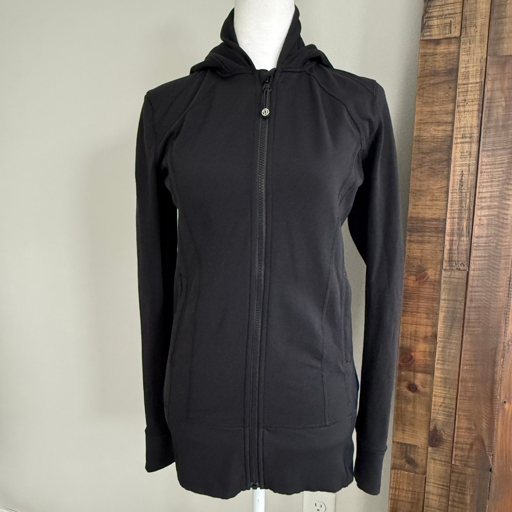 Lululemon Women's‎ Black Daily Practice Jacket Size 8